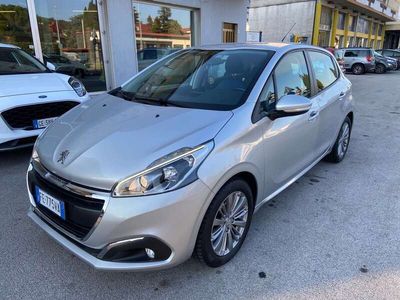Grigio Usata 2016 Peugeot 208 Active Utilitaria | 10.500 € (Molto cara)