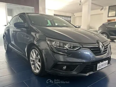 Usata Renault Mégane IV Business 116 CV (85 kW) 2019 Grigio Berlina