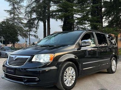 Usata Lancia Voyager 177 CV (130 kW) 2014 Nero Monovolume