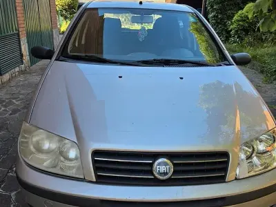 Usata Fiat Punto 80 CV (58 kW) 2005 Grigio Utilitaria