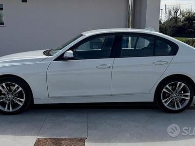 Usata BMW 320 Sport Line 184 CV (135 kW) 2014 Bianco Berlina
