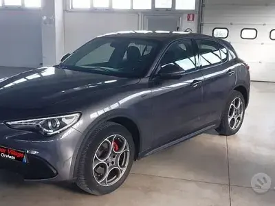 Usata Alfa Romeo Stelvio Sprint 190 CV (139 kW) 2020 Grigio SUV