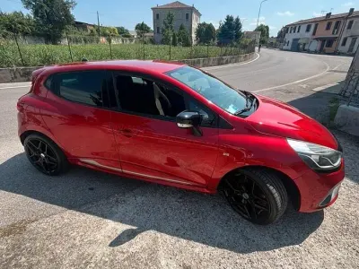 Usata Renault Clio IV R.S. 200 CV (147 kW) 2014 Rosso Berlina