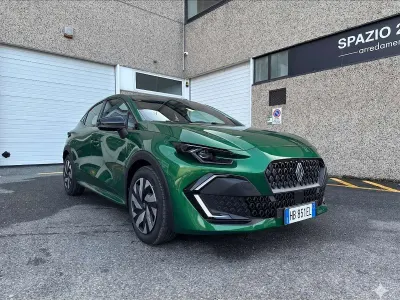 Nuova Renault Clio V Evolution 109 CV (80 kW) 2026 Verde Berlina