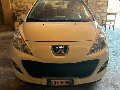 Usata Peugeot 207 68 CV (50 kW) 2011 Berlina