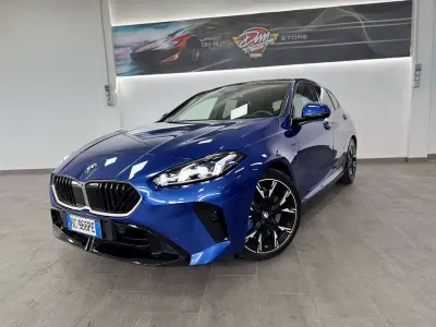 Usata BMW 120 M Sport 163 CV (119 kW) 2024 Blu/azzurro Utilitaria