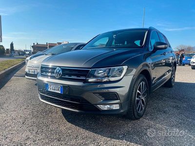 Usata VW Tiguan Business 150 CV (110 kW) 2017 Grigio SUV