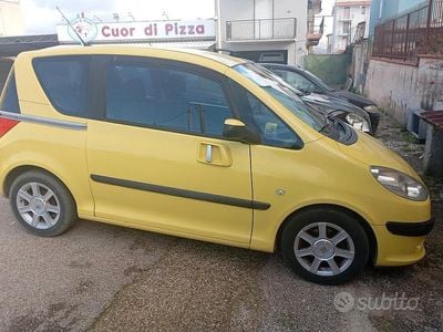 Begagnad Peugeot 1007 2005 Minibuss