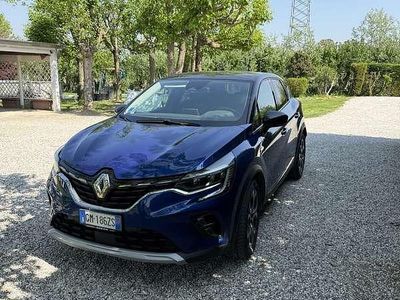 Usata Renault Captur Techno 73 CV (53 kW) 2023 Blu/azzurro SUV