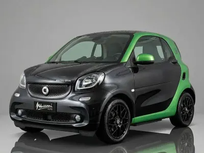 Usata Smart ForTwo Electric Drive Passion 41 kW (56 CV) 2018 Nero/verde Utilitaria