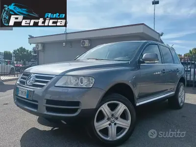 Usata VW Touareg R 174 CV (127 kW) 2005 Grigio SUV