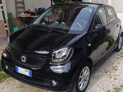 Usata Smart ForFour 71 CV (52 kW) 2018 Nero Utilitaria
