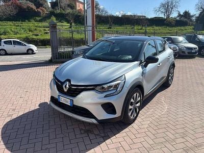 Usata Renault Captur 101 CV (74 kW) 2020 Argento SUV
