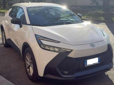 Usata Toyota C-HR Active 140 CV (102 kW) 2025 Bianco SUV