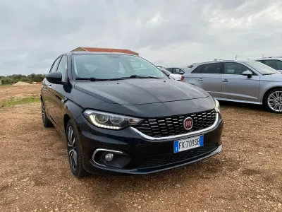 Usata Fiat Tipo Lounge 95 CV (69 kW) 2017 Nero Berlina