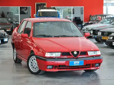 Usata Alfa Romeo 155 186 CV (136 kW) 1992 Rosso Berlina