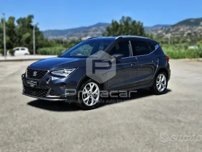 Usata Seat Arona FR 110 CV (80 kW) 2023 Grigio SUV