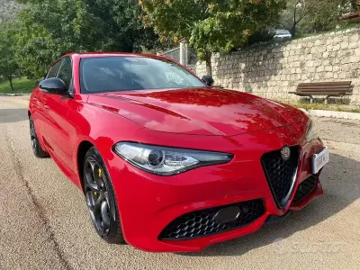 Usata Alfa Romeo Giulia 180 CV (132 kW) 2019 Rosso Berlina