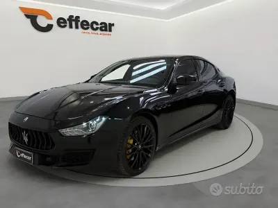 Begagnad Maserati Ghibli 275 HK (202 kW) 2017 Svart Sedan
