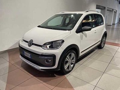 usata VW cross up! up! TSI 90 CV 5p.BlueMotion Technology del 2018 usata a Genova