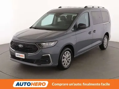 Usata Ford Tourneo Titanium 122 CV (89 kW) 2023 Grigio Monovolume