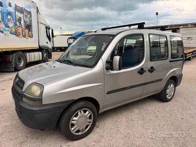 Usata Fiat Doblò 105 CV (77 kW) 2005 Argento Monovolume