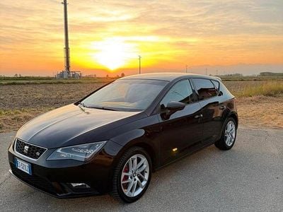Käytetty Seat Leon 105 HP (77 kW) 2013 Musta Sedan