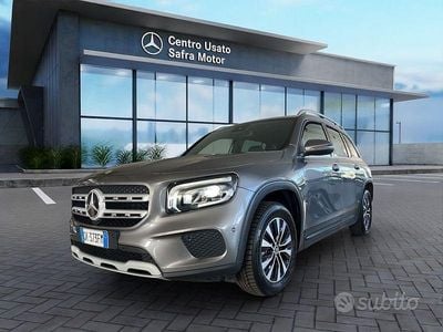Usata Mercedes GLB200 Business 150 CV (110 kW) 2022 Grigio SUV