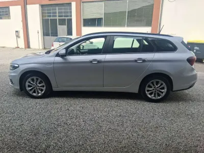 Usata Fiat Tipo Lounge 120 CV (88 kW) 2019 Argento Station wagon