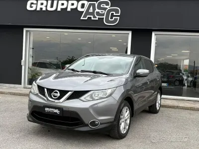 Gebraucht Nissan Qashqai Tekna 110 PS (80 kW) 2014 Grau SUV