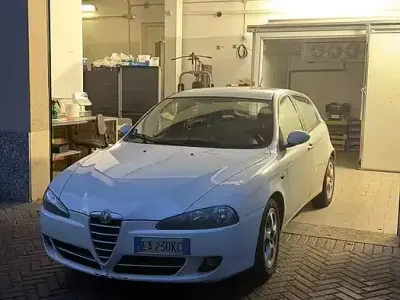 Begagnad Alfa Romeo 147 120 HK (88 kW) 2010 Halvkombi