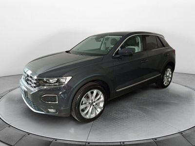 usata VW T-Roc 1.5 TSI ACT DSG Advanced BlueMotion Technology del 2020 usata a Carnago