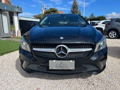 Usata Mercedes CLA220 Shooting Brake 177 CV (130 kW) 2015 Nero Station wagon