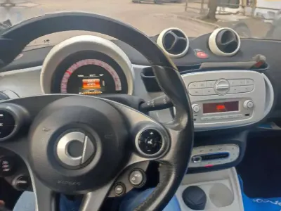 Usata Smart ForFour Passion 71 CV (52 kW) 2015 Arancione Utilitaria
