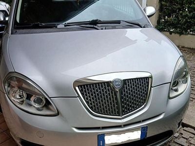 Usata Lancia Ypsilon 69 CV (50 kW) 2011 Grigio Utilitaria