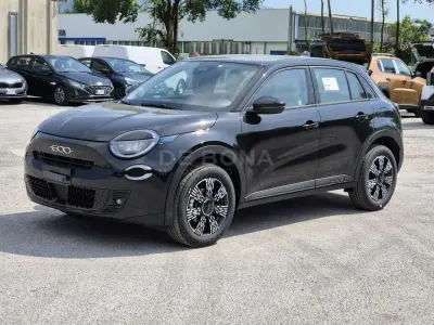 Nuova Fiat 600 Icon 101 CV (74 kW) 2026 Venom black SUV