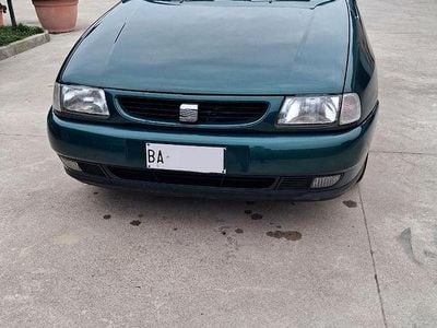 Usata Seat Ibiza 60 CV (44 kW) 1998 Verde Utilitaria