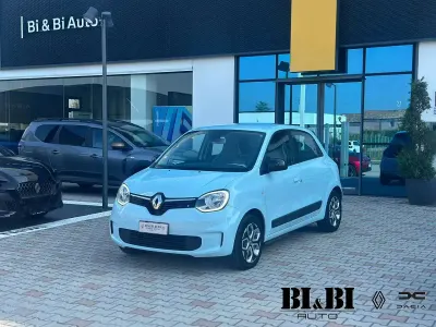 Usata Renault Twingo Equilibre 30 kW (42 CV) 2022 Blu/azzurro Utilitaria