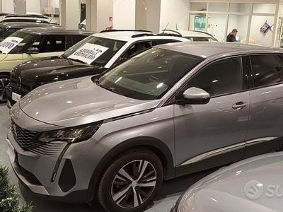Usata Peugeot 3008 Allure 130 CV (95 kW) 2021 Grigio SUV