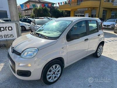 Usata Fiat Panda Lounge 85 CV (62 kW) 2016 Beige Utilitaria