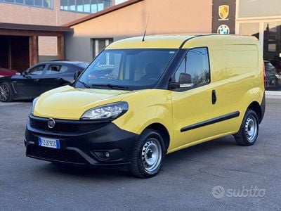 Usata Fiat Doblò 95 CV (69 kW) 2020 Giallo
