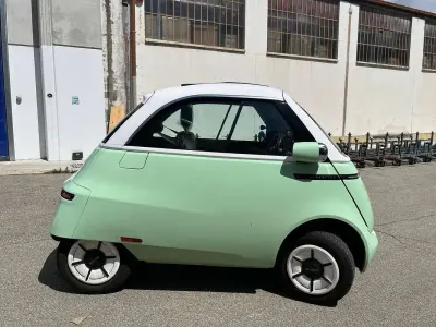 Usata Micro Microlino 13 kW (18 CV) 2025 Verde Utilitaria