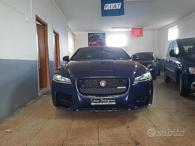Usata Jaguar XF R-Sport 180 CV (132 kW) 2015 Blu Berlina
