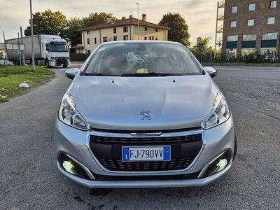 Usata Peugeot 208 Allure 75 CV (55 kW) 2017 Utilitaria