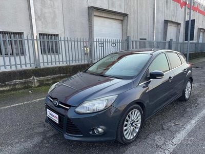 Usata Ford Focus 115 CV (84 kW) 2012 Grigio Berlina