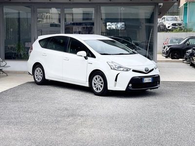 Begagnad Toyota Prius 99 HK (72 kW) 2020 Vit Halvkombi