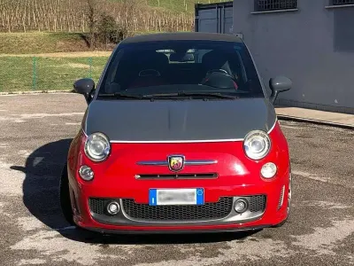 Usata Abarth 595C Turismo 165 CV (121 kW) 2012 Rosso Cabrio