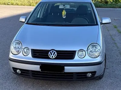 Begagnad VW Polo 54 HK (39 kW) 2002 Grå Sedan