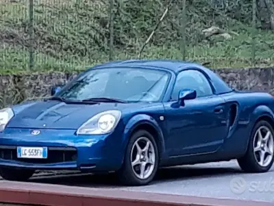 Usata Toyota MR2 140 CV (102 kW) 2003 Bluazzurro Cabrio