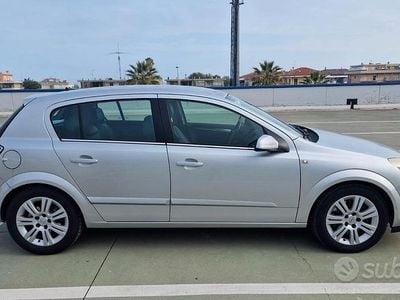 Usata Opel Astra 120 CV (88 kW) 2007 Berlina